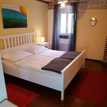 Hébergement de vacances Kozljak, For 10 People, Pool *