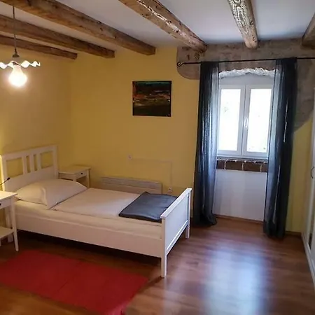 Hébergement de vacances Kozljak, For 10 People, Pool *