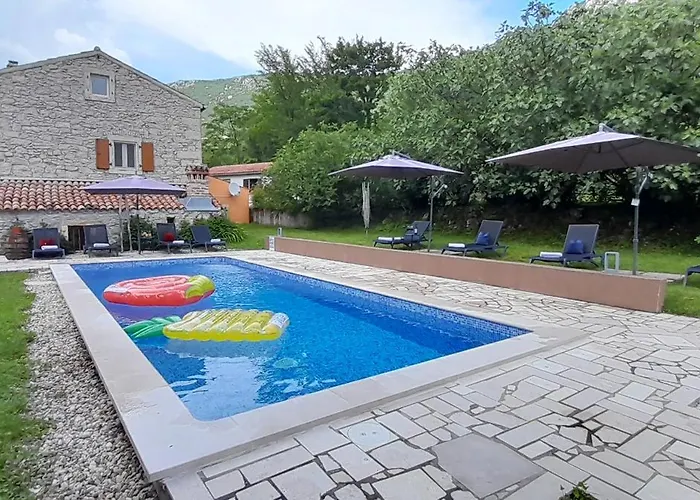 Feriehus Kozljak, For 10 People, Pool